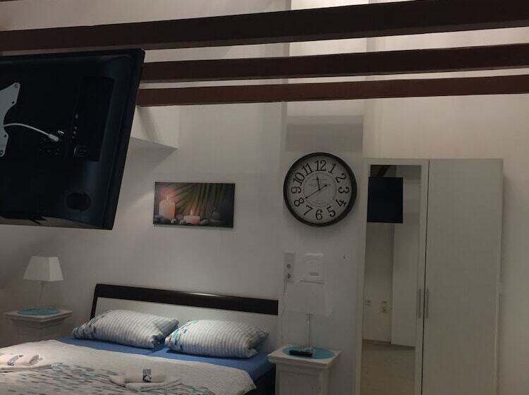 Lorenz Apartment 2