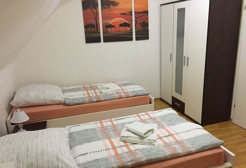 Lorenz Apartment 2