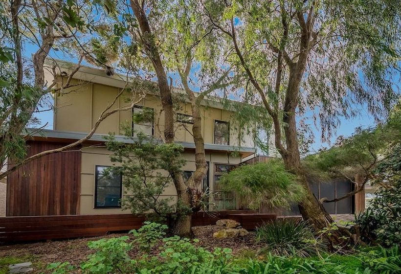 Luxury By The Sea  Close To The Beach