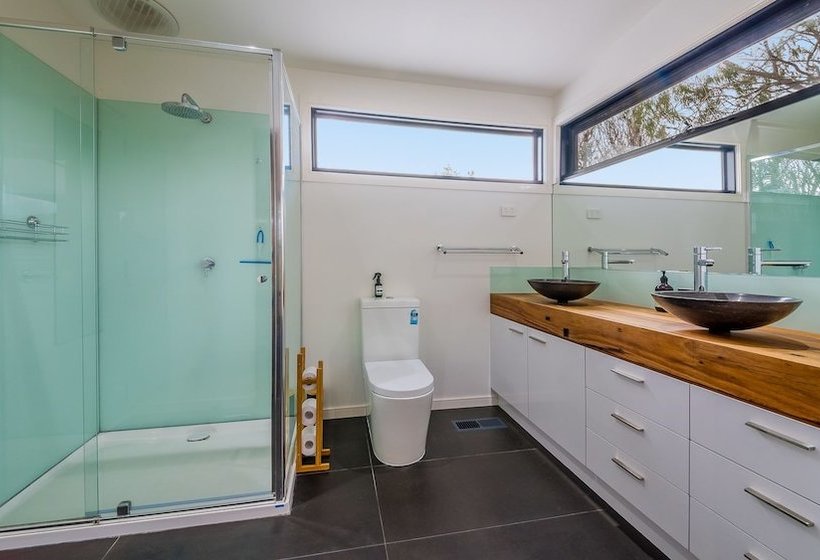 Luxury By The Sea  Close To The Beach