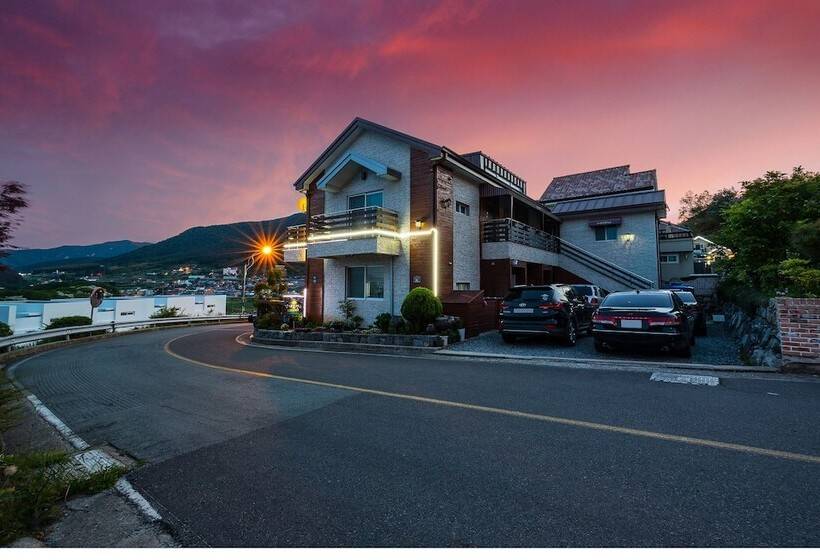Namhae Oceanview Pension