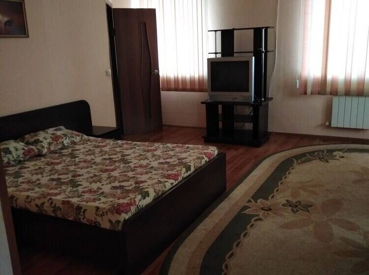 پانسیون Admiral