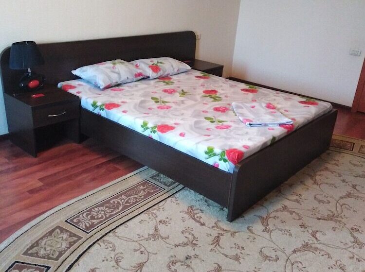 پانسیون Admiral