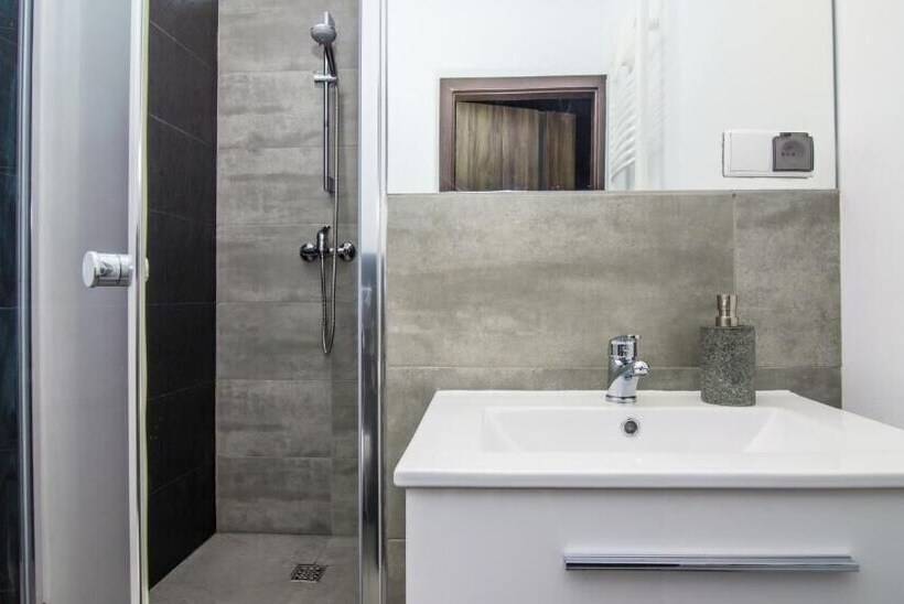 膳宿费 Black Swan House, Old Town