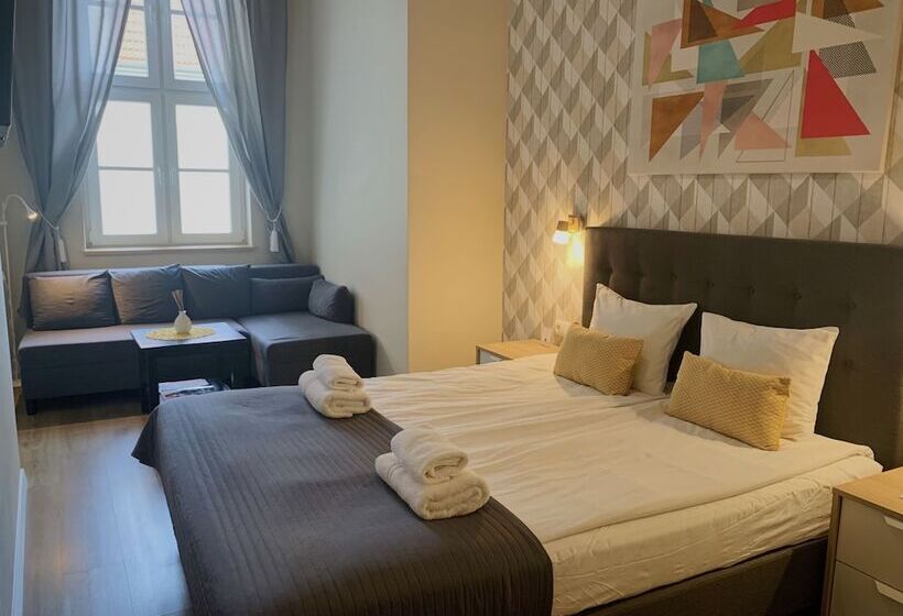 膳宿费 Black Swan House, Old Town