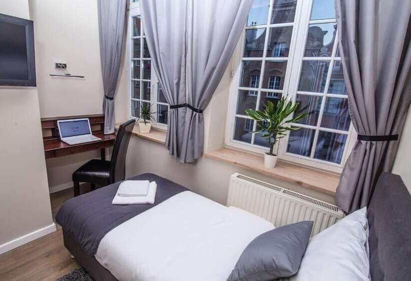 膳宿费 Black Swan House, Old Town