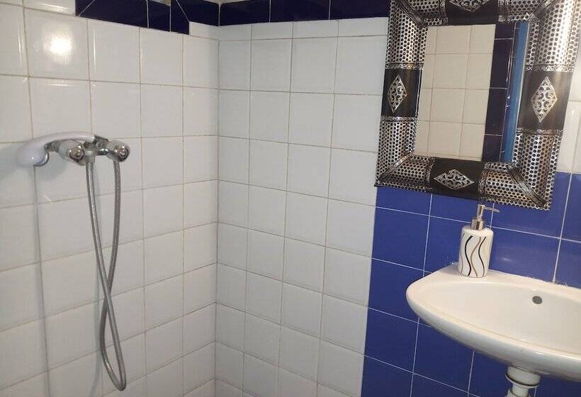 פנסיון The Spot