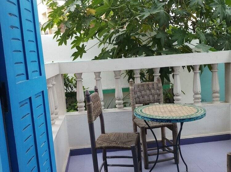 פנסיון The Spot