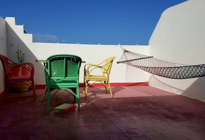 פנסיון The Spot