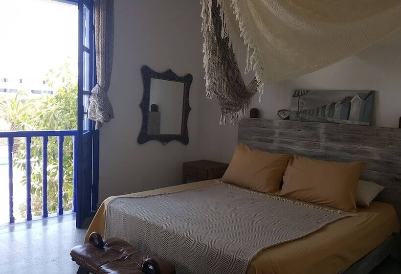 پانسیون The Spot