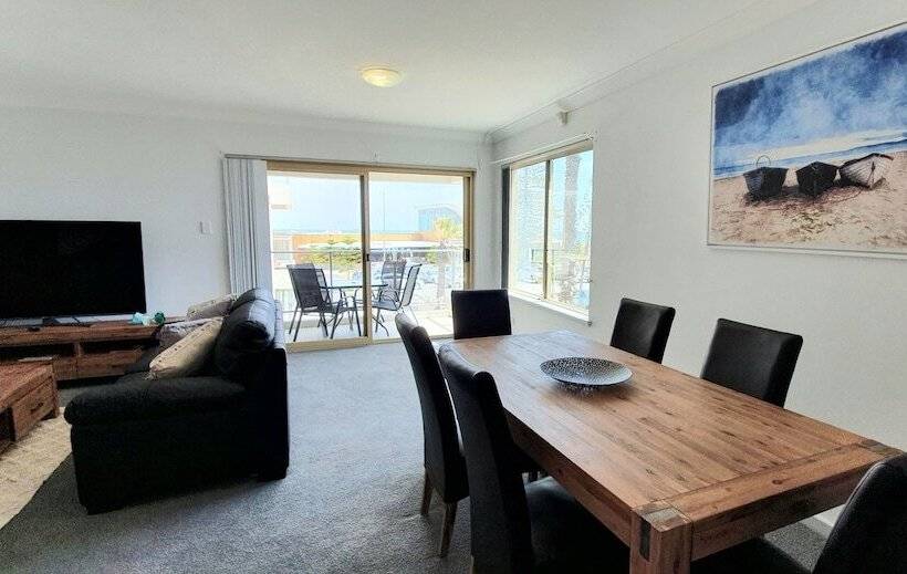 Sandcastles Luxury Retreat Apartment