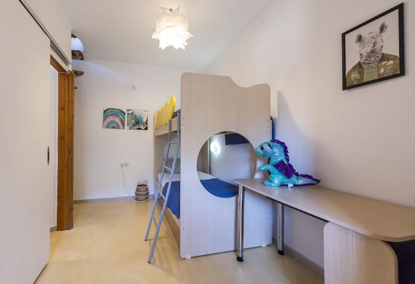 Seaside Heaven   Sunset Views Close To The Beach