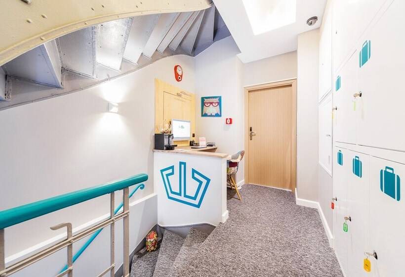 Six Suites, Old Town