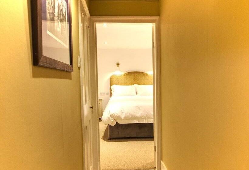 The Artists Retreat   Hastings