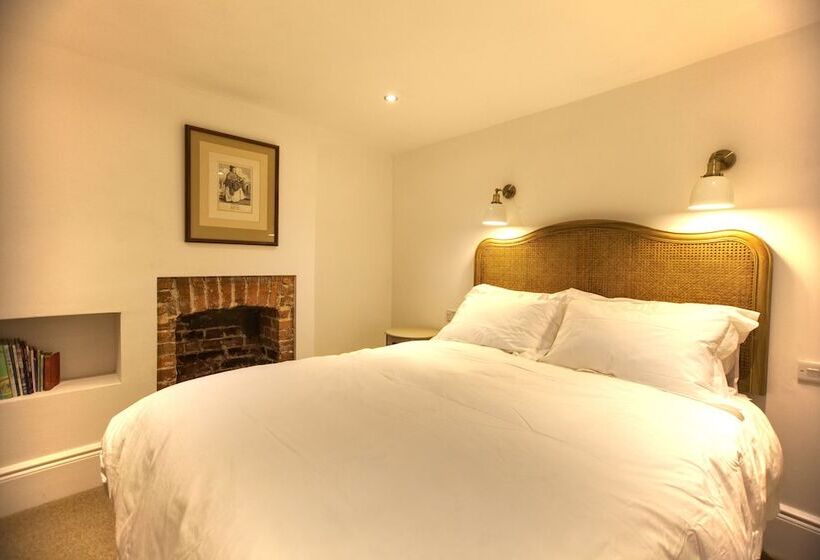 The Artists Retreat   Hastings