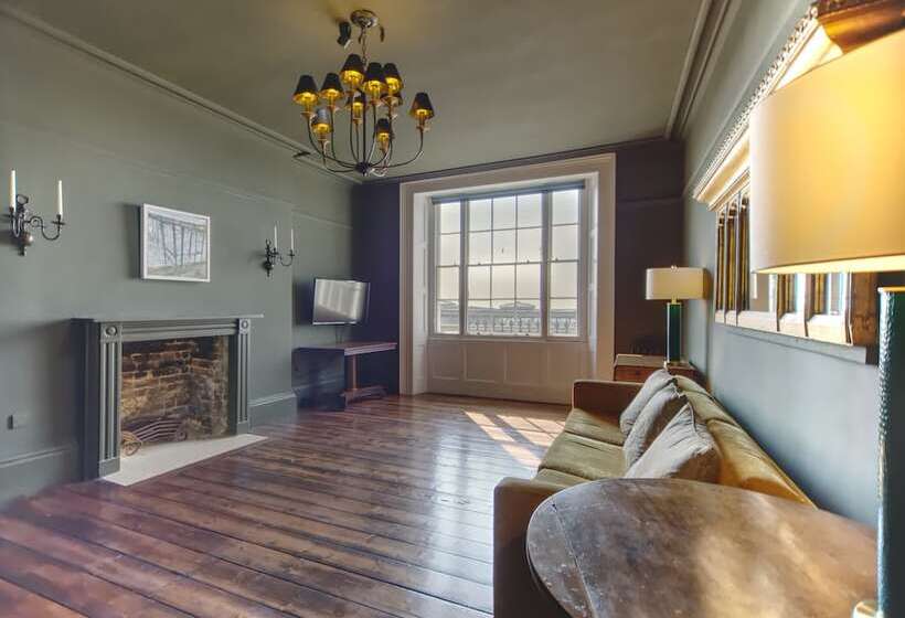 The Artists Retreat   Hastings