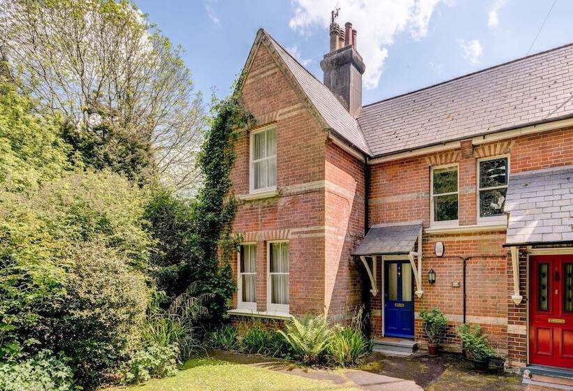 The Writers Retreat  Hastings