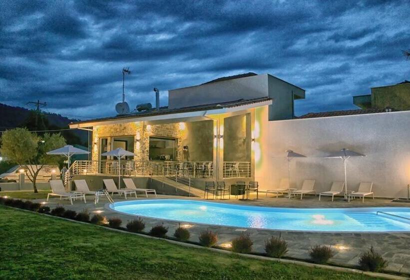 Theros Villas & Suites