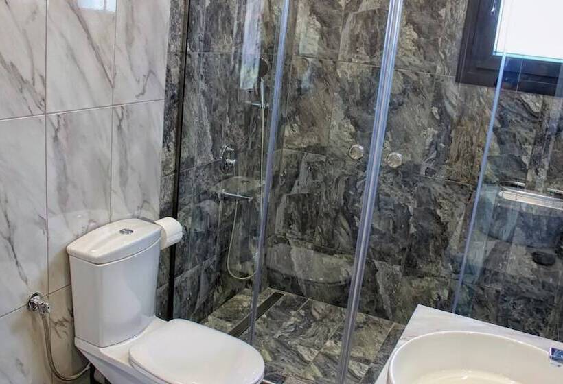 Theros Villas & Suites