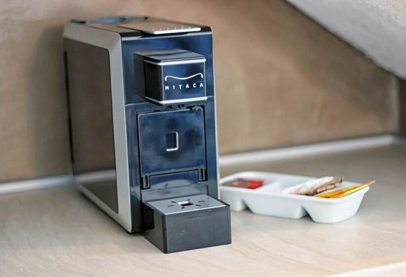 Theros Villas & Suites