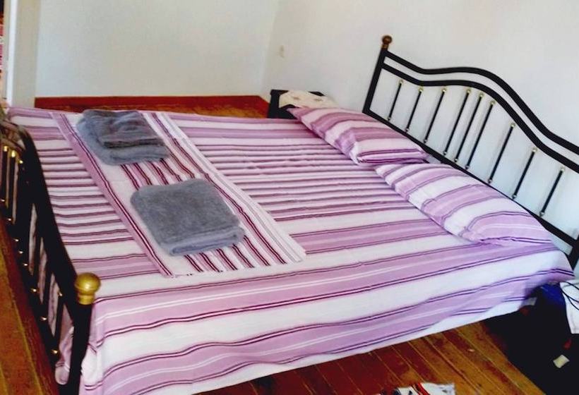 Traditional Sea View House In Nisyros