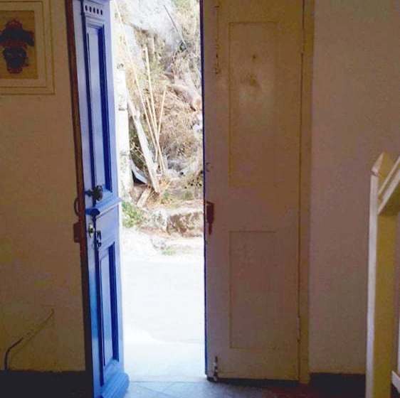 Traditional Sea View House In Nisyros