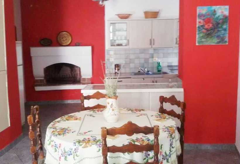 Traditional Sea View House In Nisyros