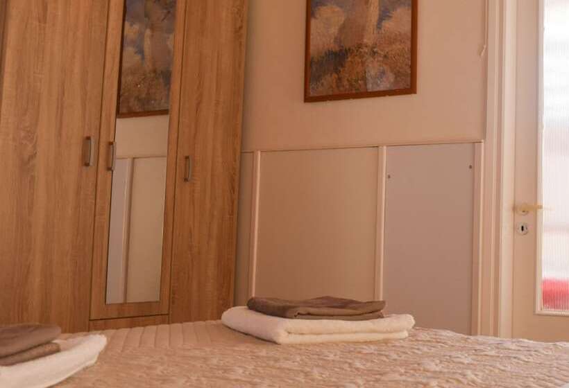 Urban Seaside Oasis   Adriana S Garden Paradise