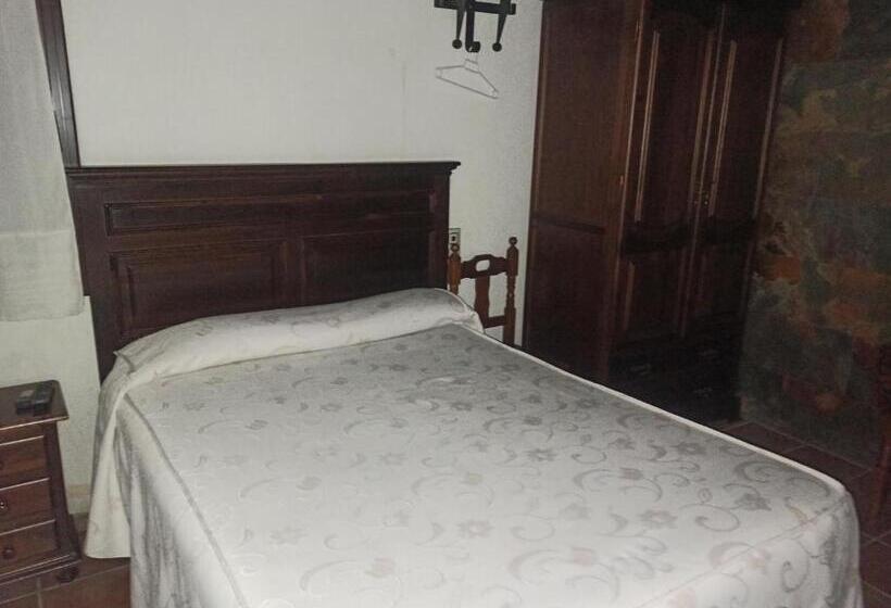 בית מלון כפרי Castillo De Luna