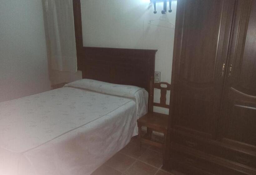 בית מלון כפרי Castillo De Luna