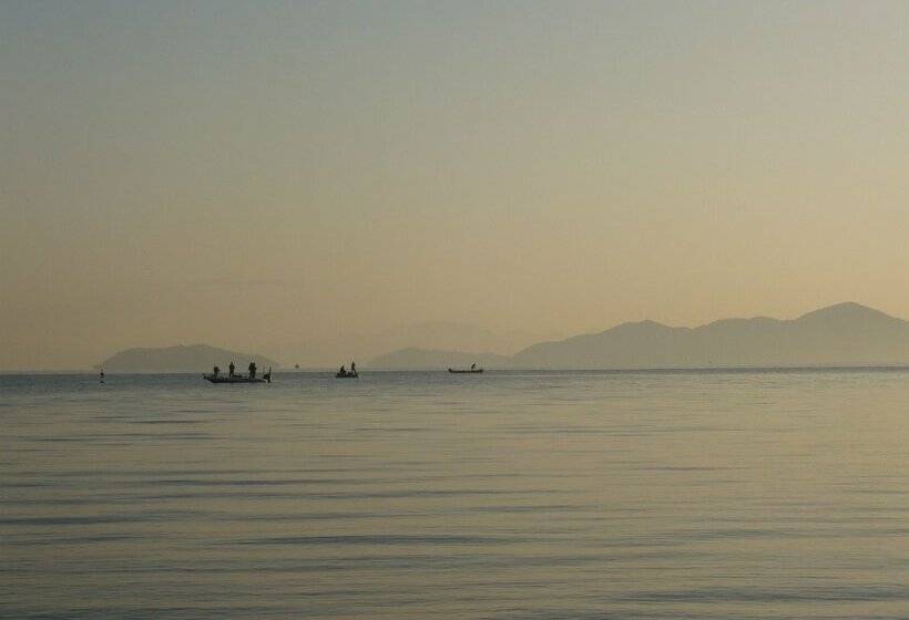 Youth Hostel Wanihama Seinen Kaikan