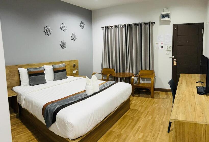 Hotel ช้างเผือกเกสต์เฮ้าส์ Changphueak Guesthouse