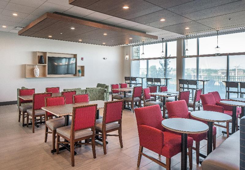 Отель Holiday Inn Express & Suites West Omaha Elkhorn, An Ihg