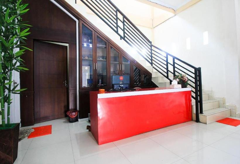 Отель Oyo 2138 Tiaz Residence