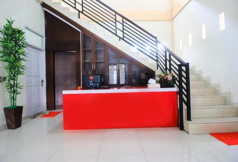 Отель Oyo 2138 Tiaz Residence