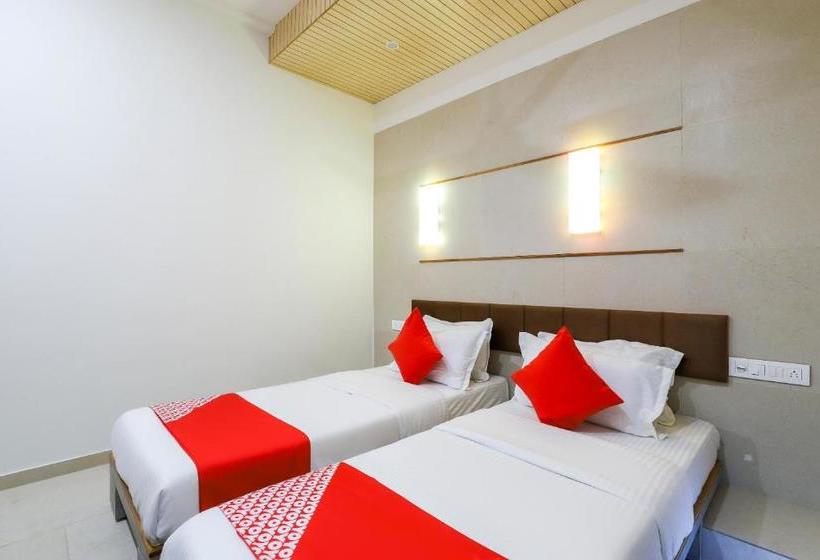 فندق Capital O 64343  Blueberry