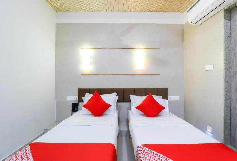 فندق Capital O 64343  Blueberry