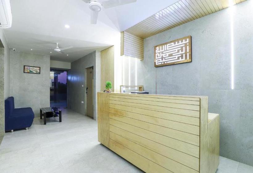 فندق Capital O 64343  Blueberry