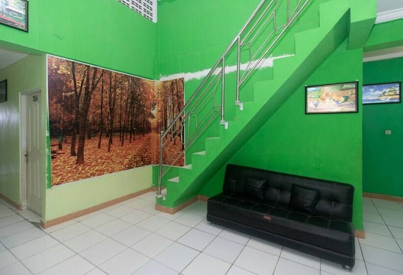 酒店 Reddoorz @ Frans Seda Kupang