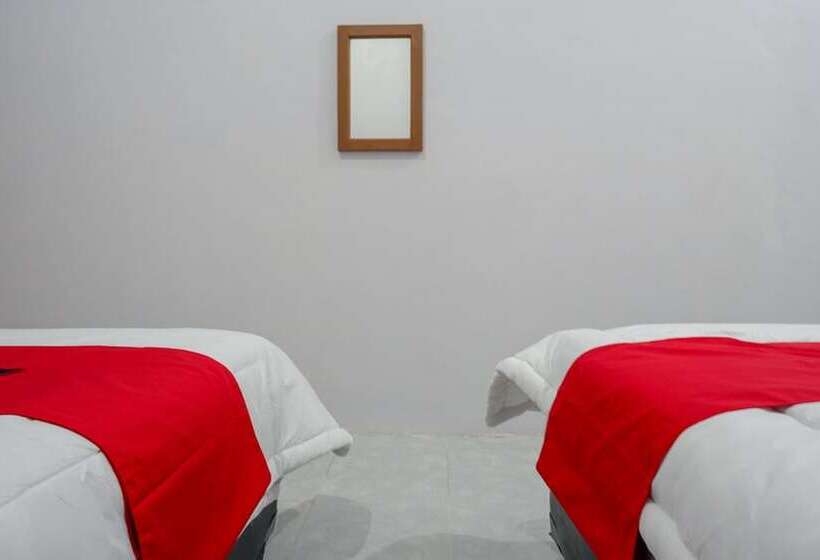 فندق Reddoorz Near Pasar Baru Mamuju