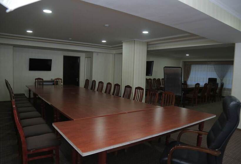 فندق Reikartz Surxon Termez