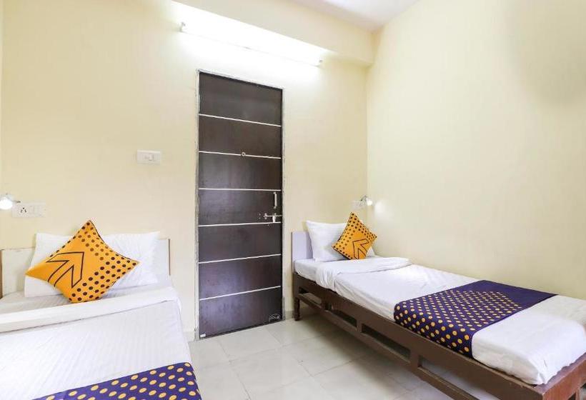 酒店 Spot On 63514 Signature