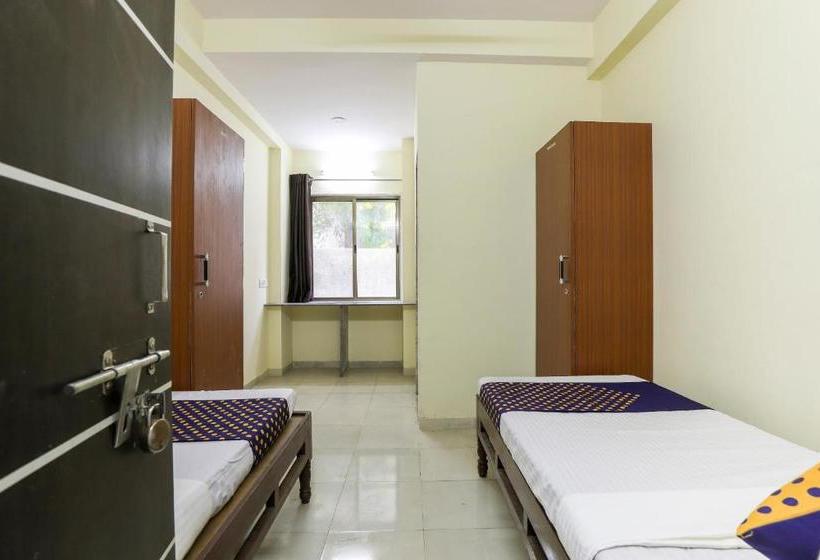 酒店 Spot On 63514 Signature