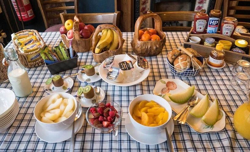 Отель The Old Bakery