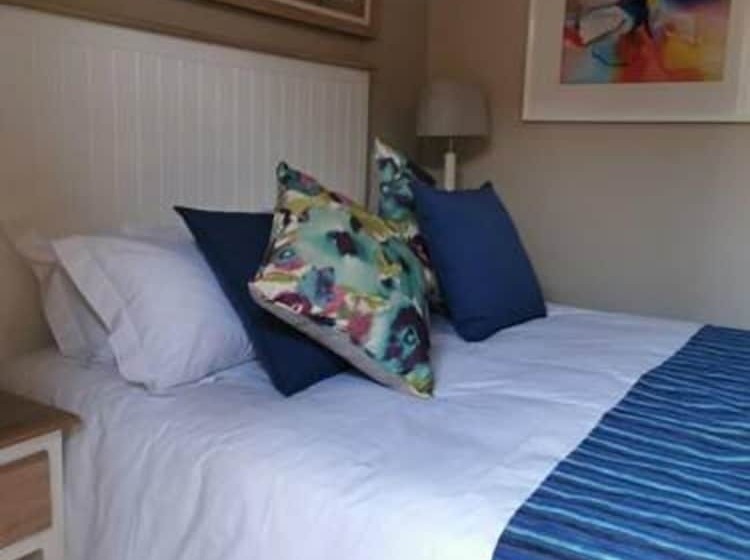 פנסיון 7th Heaven Guesthouse