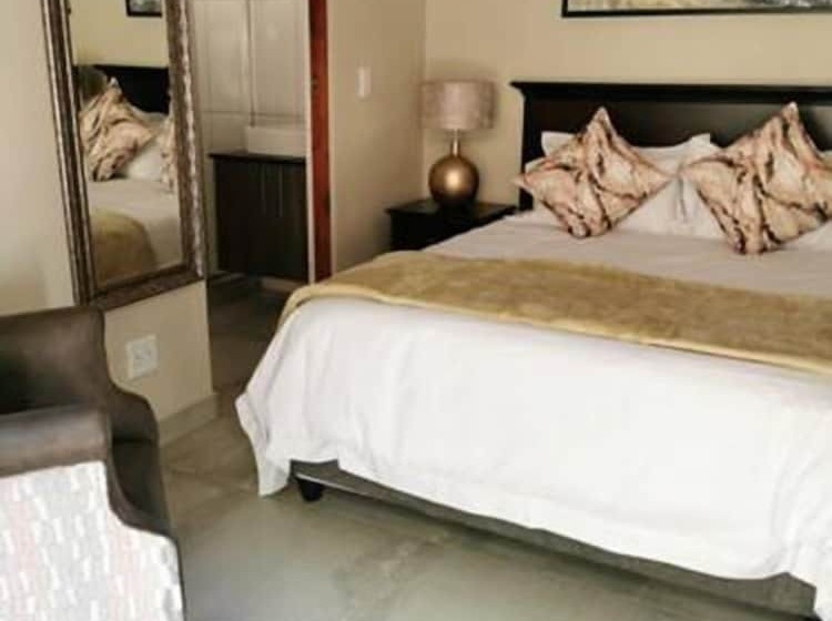 פנסיון 7th Heaven Guesthouse