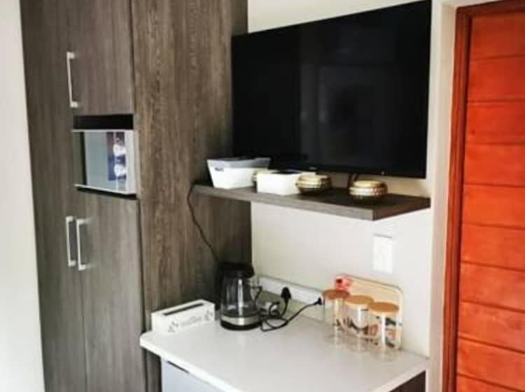 פנסיון 7th Heaven Guesthouse