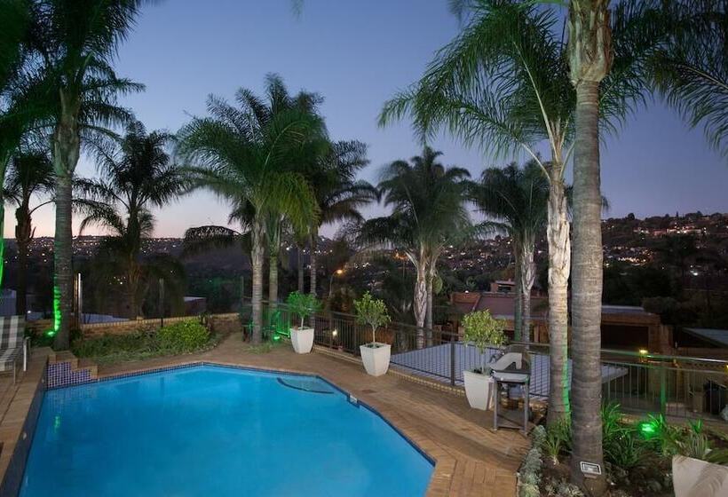 פנסיון 7th Heaven Guesthouse