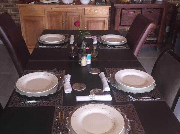 פנסיון 7th Heaven Guesthouse