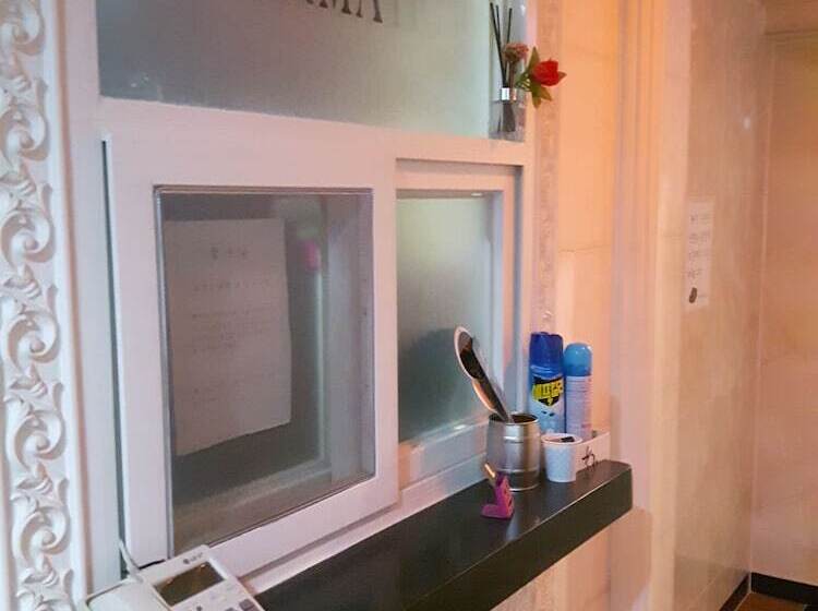 הוסטל Ivy House